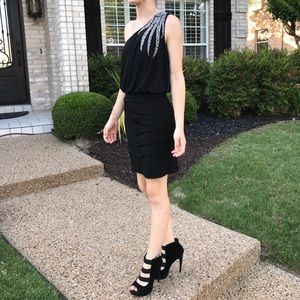 Black Embellished one shoulder-city triangles-SM